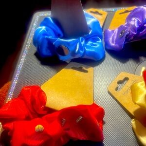 I have beautiful satin bowls that snap and. Last